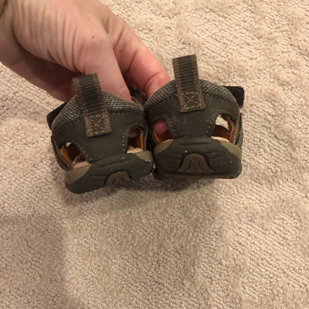 Stride Rite Brown Sandals - Picture 4 of 7